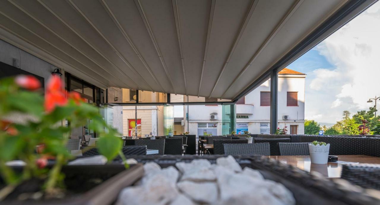 Hotel Park Drniš المظهر الخارجي الصورة