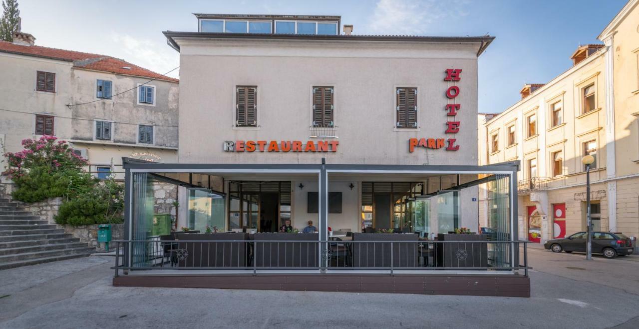 Hotel Park Drniš المظهر الخارجي الصورة
