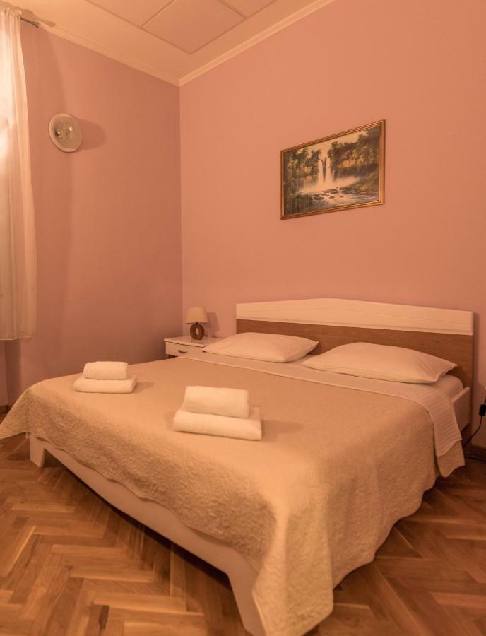 Hotel Park Drniš المظهر الخارجي الصورة